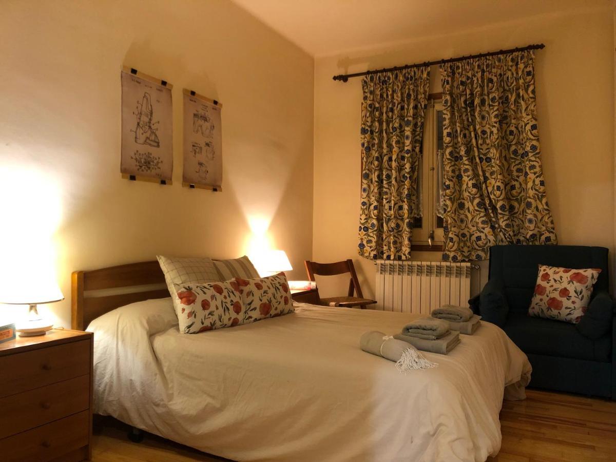 Maison Biscuit. Apartament A La Placa De La Vila Camprodon Exterior foto